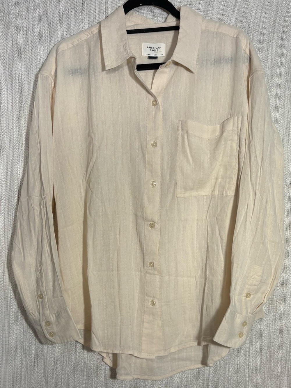 American Eagle Cream Button-Front Shirt think costal grandma charm